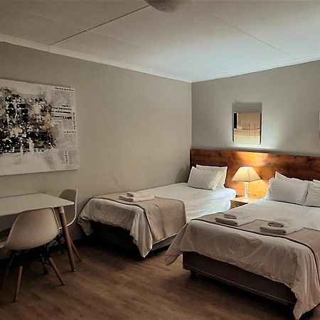 ランゲバーン マサダ ゲスト ハウス Bed & Breakfast エクステリア 写真