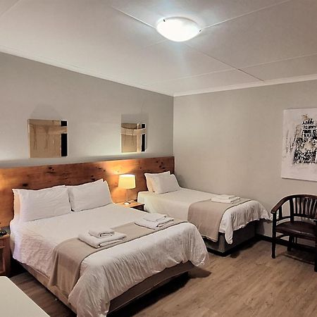 ランゲバーン マサダ ゲスト ハウス Bed & Breakfast エクステリア 写真