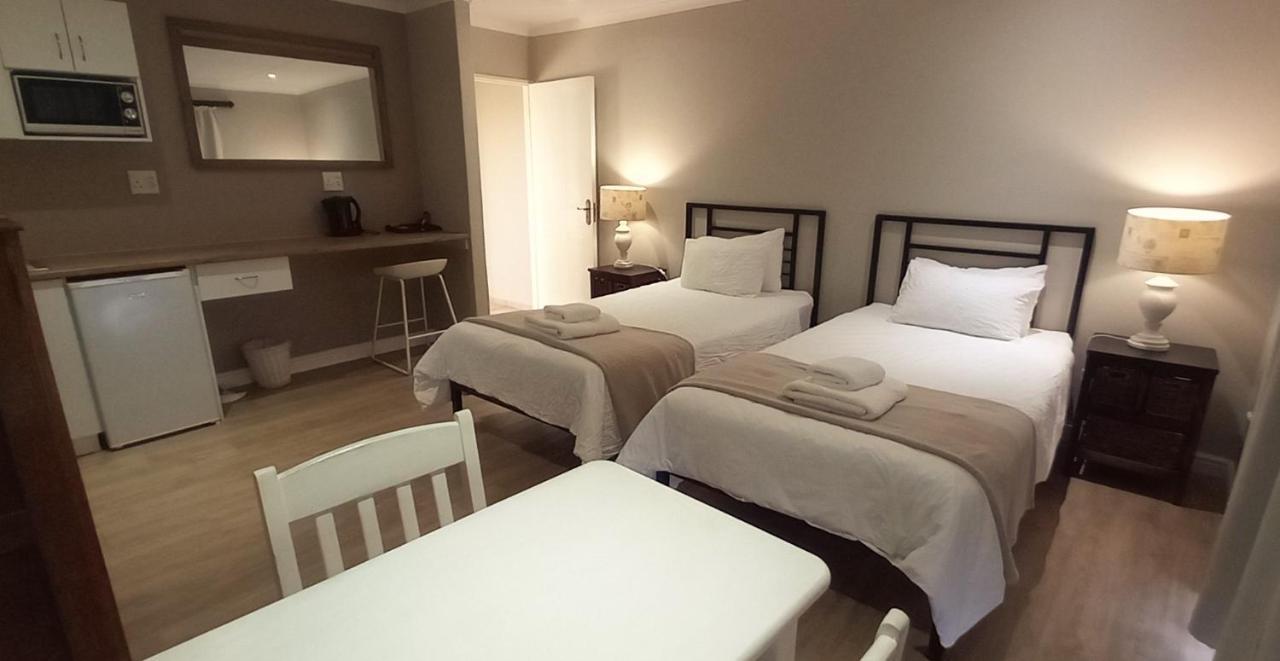 ランゲバーン マサダ ゲスト ハウス Bed & Breakfast エクステリア 写真