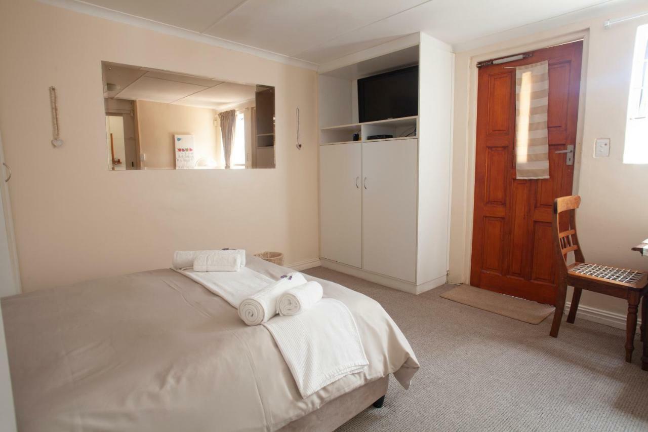 ランゲバーン マサダ ゲスト ハウス Bed & Breakfast エクステリア 写真